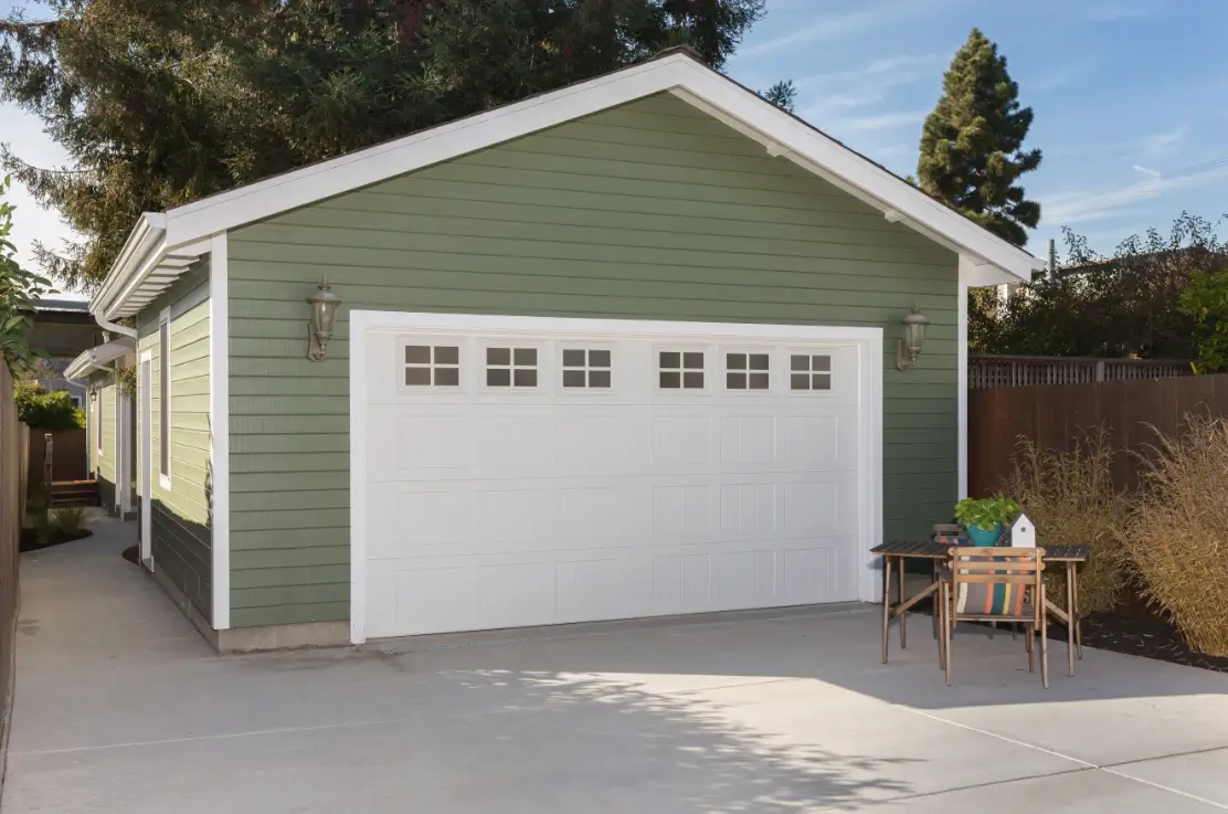 Custom Detached Garage Construction in Denver